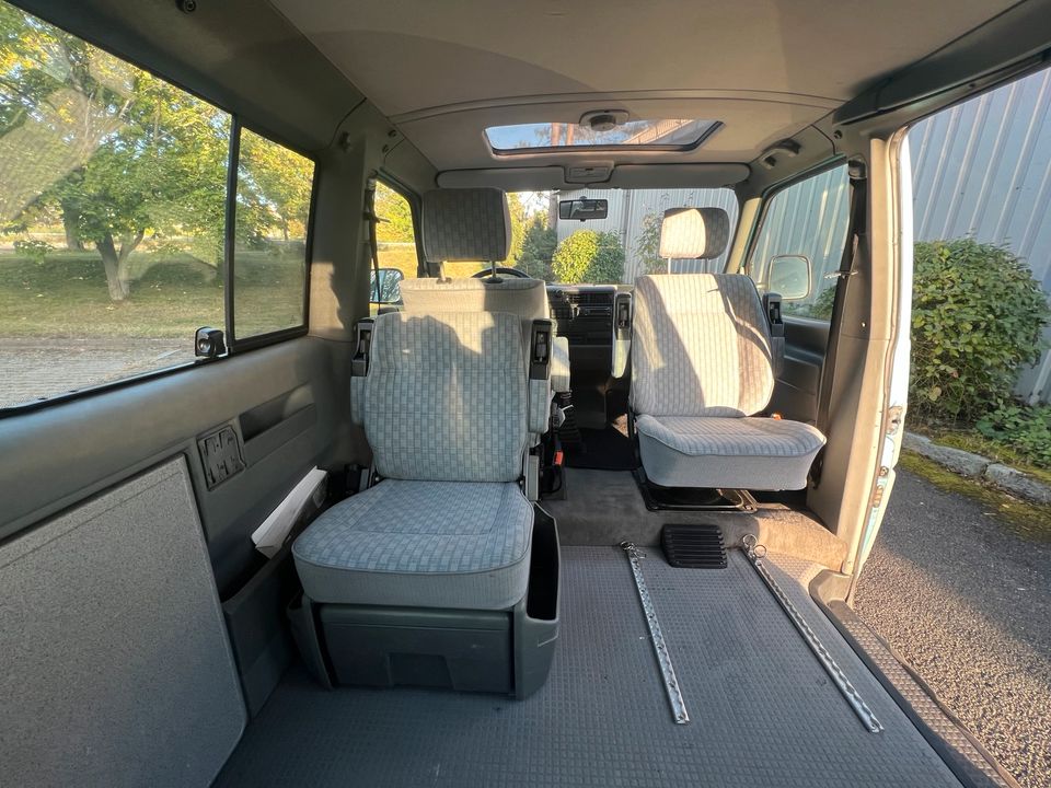 VW T4 Multivan 2.4 - Фото 12