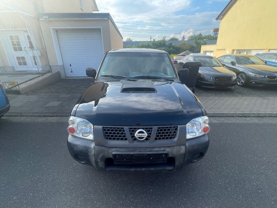 Nissan NP 300 4X4 NP 300 пробіг: 288000 рік: März 2011 Diesel потужність:133 PS ціна: 4790 - Фото 1