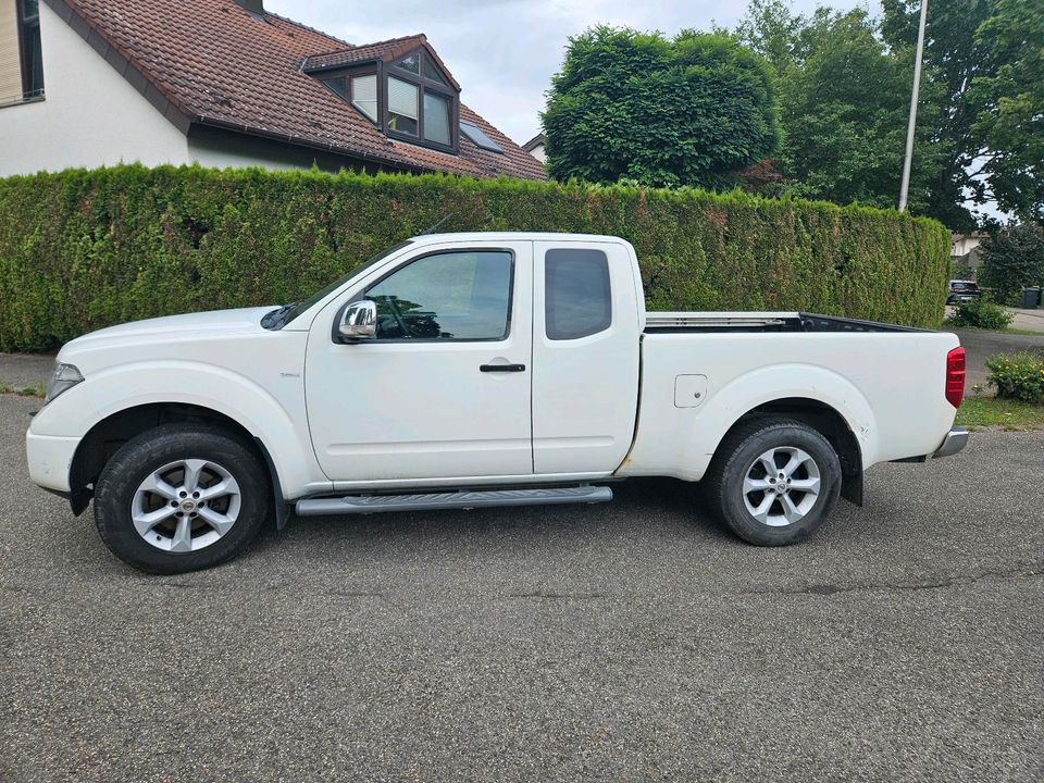 Nissan Navara 4x4 пробіг: 198000 рік: Januar 2009 Diesel потужність:171 PS Juli 2026 ціна: 6800 - Фото 1