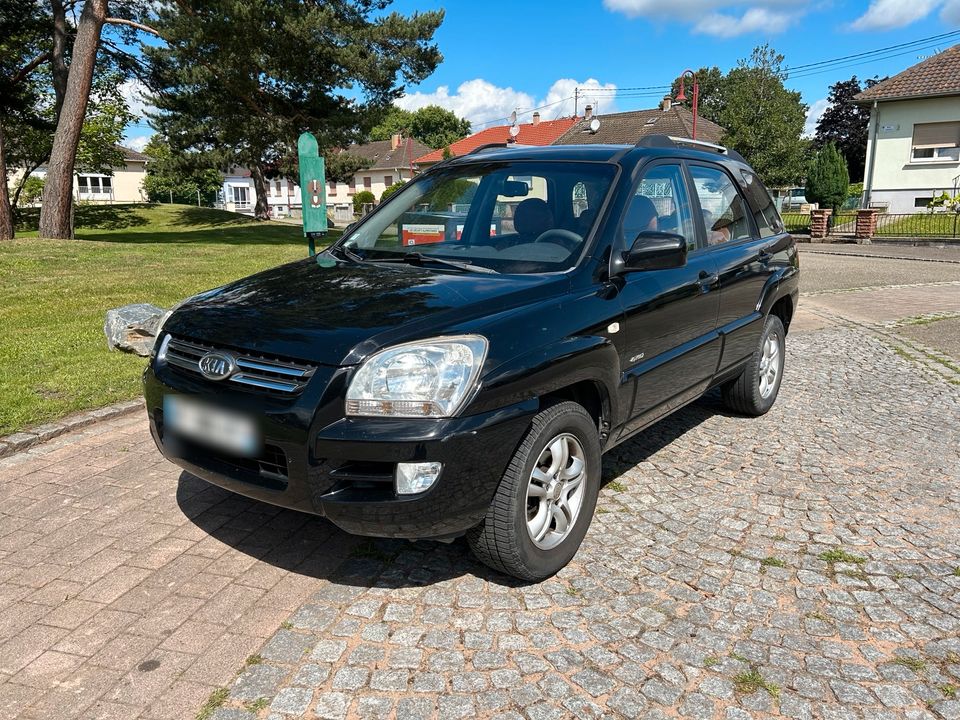 Kia Sportage 2.0 crdi 4x4 пробіг: 224000 рік:2006 потужність:112 PS ціна: 3290 - Фото 0