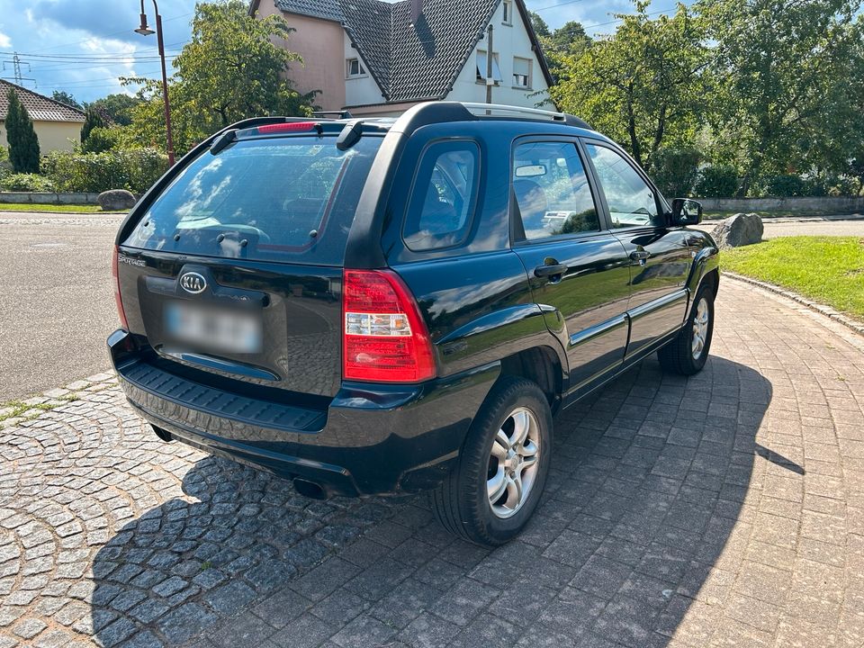 Kia Sportage 2.0 crdi 4x4 пробіг: 224000 рік:2006 потужність:112 PS ціна: 3290 - Фото 2
