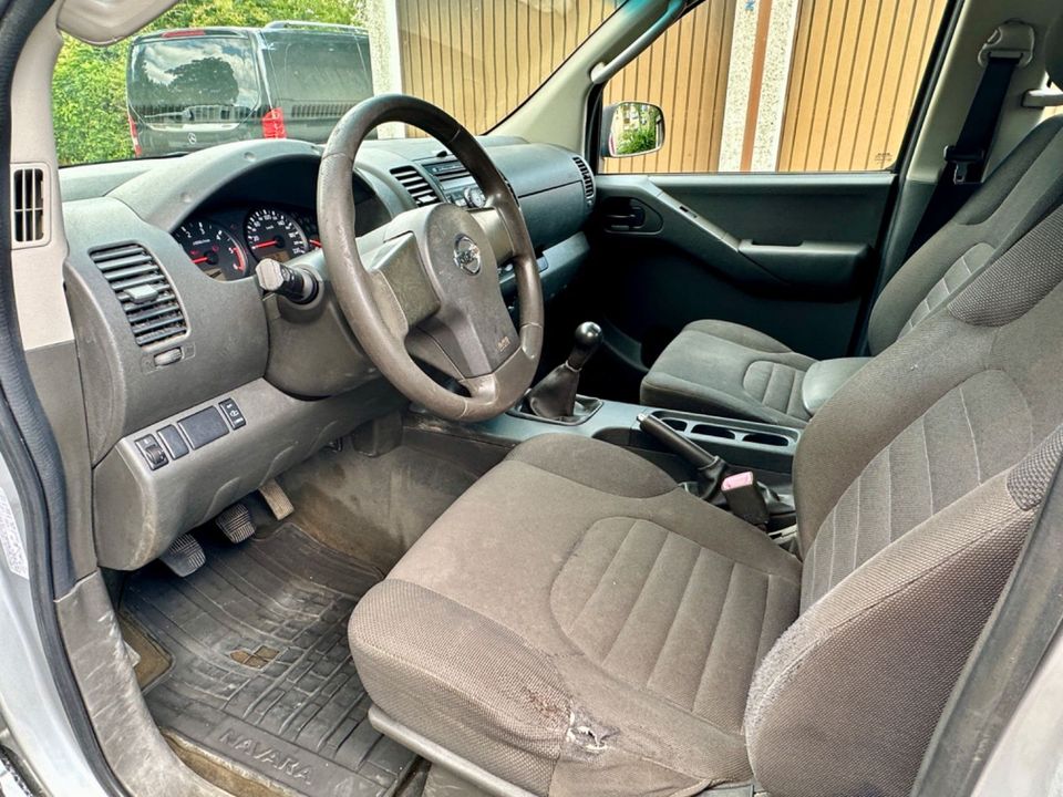 Nissan Navara Double Cab 2.5 DCi 4x4 Pick Up  пробіг: 199754 рік: August 2008 Diesel потужність:171 PS ціна: 5300 - Фото 12