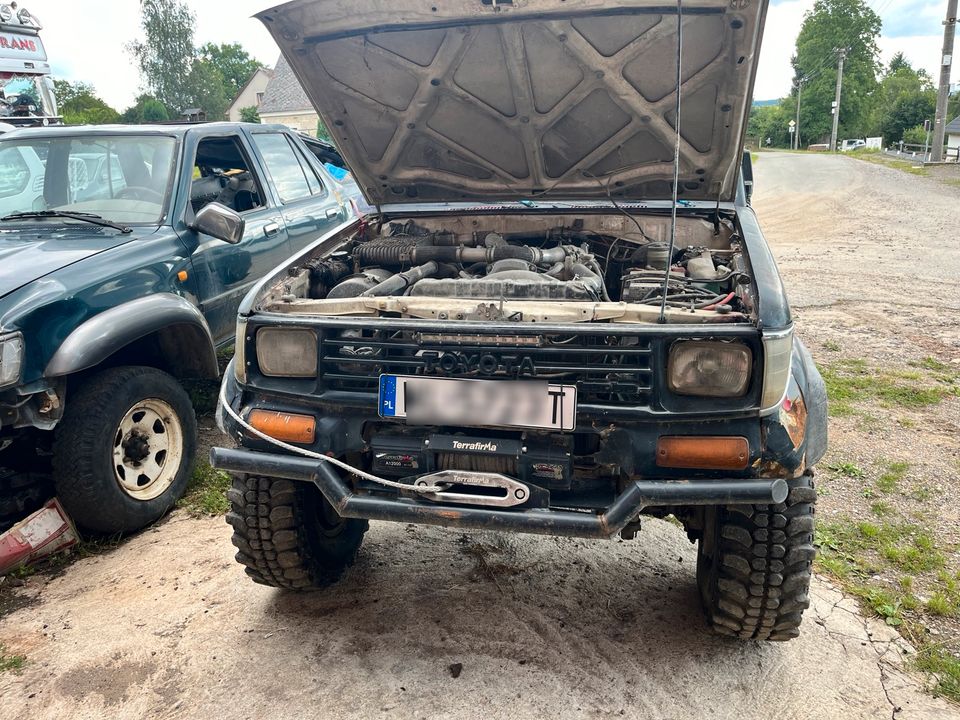 Надійне авто для військових Toyota land cruiser 70  пробіг: 300000  рік: Juli 1993 Diesel ціна: 3850 - Фото 0