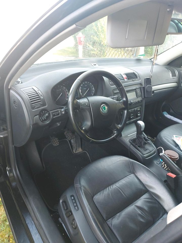 Skoda octavia 2,0tdi 4x4  пробіг: 404915 рік: 2007 потужність:140 PS ціна: 2399 - Фото 6