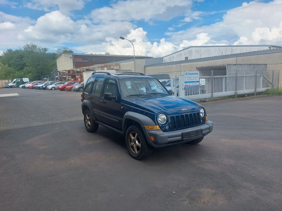 Jeep Cherokee Renegade 2.8 CRD4x4 пробіг: 258000 рік: September 2006 Diesel потужність:163 PS коробка: Manuell ціна: 3299 - Фото 0