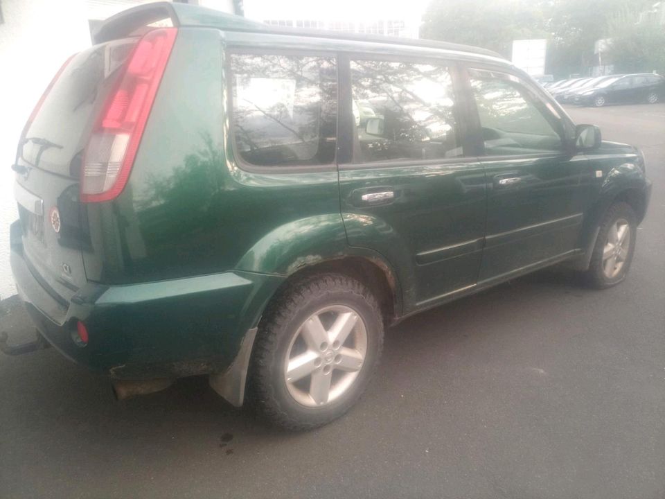 Nissan X-Trail 2.2l 4x4 пробіг: 275000 рік: 2005 потужність:136 PS ціна: 1300 - Фото 1