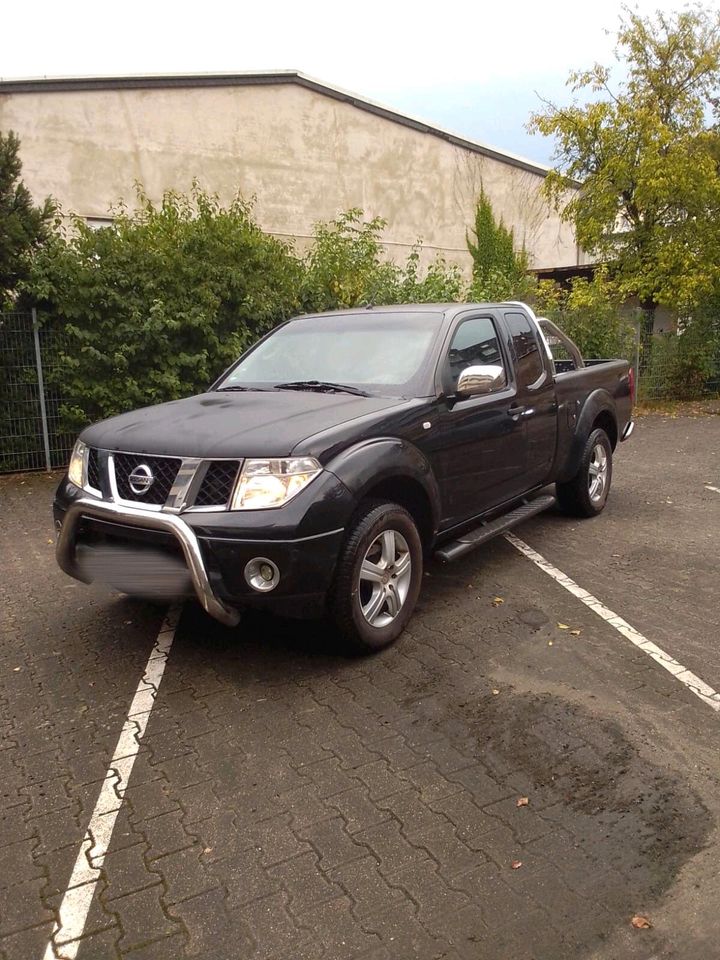 Nissan Navara 4x4 klimaanlage пробіг: 242000 рік: Mai 2007 Diesel коробка: Manuell ціна: 4950 - Фото 0