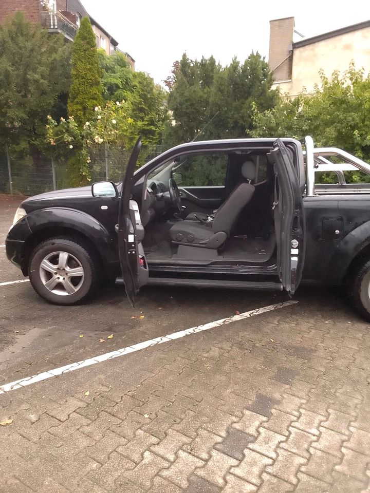 Nissan Navara 4x4 klimaanlage пробіг: 242000 рік: Mai 2007 Diesel коробка: Manuell ціна: 4950 - Фото 6