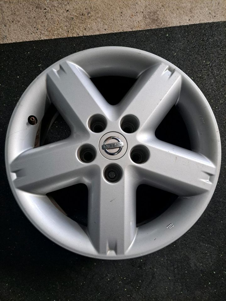 Простий джип для ЗСУ Nissan X-Trail T30 пробіг: 232124 рік: Dezember 2005 Diesel потужність:136 PS ціна: 1900 - Фото 0