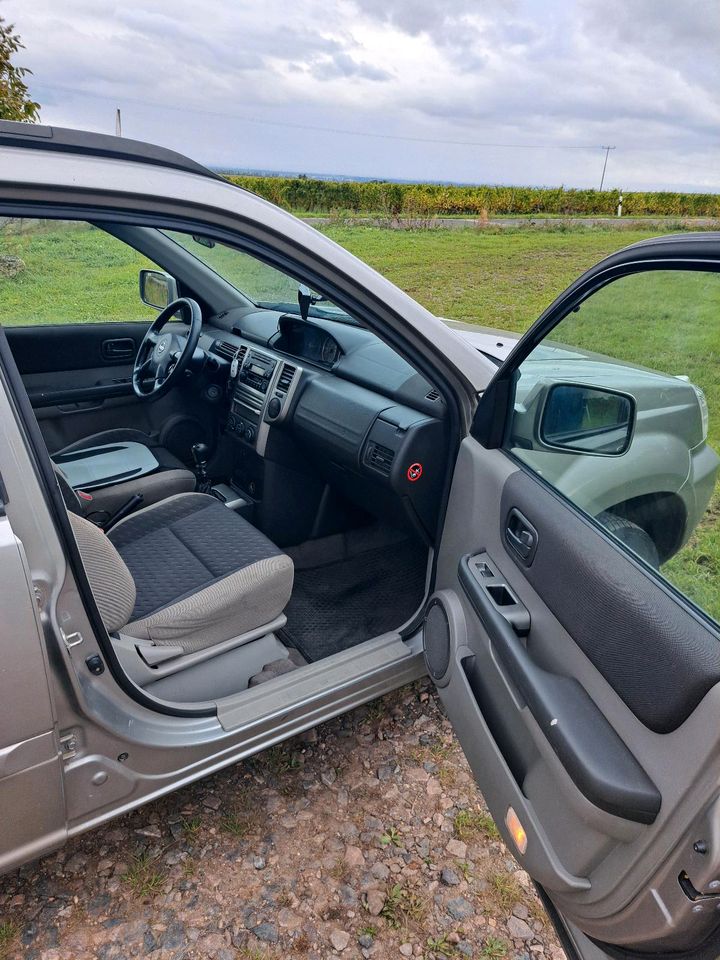 Простий джип для ЗСУ Nissan X-Trail T30 пробіг: 232124 рік: Dezember 2005 Diesel потужність:136 PS ціна: 1900 - Фото 3