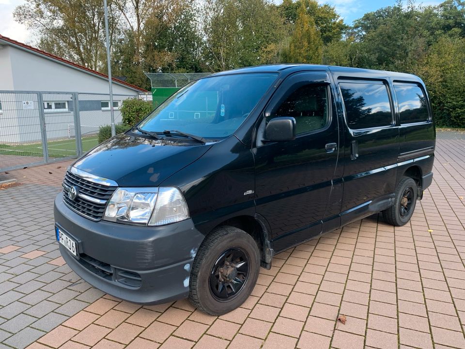Toyota Hiace Allrad 4x4  пробіг: 371000 рік: Oktober 2007 потужність:117 PS коробка: Manuell ціна: 5800 - Фото 0