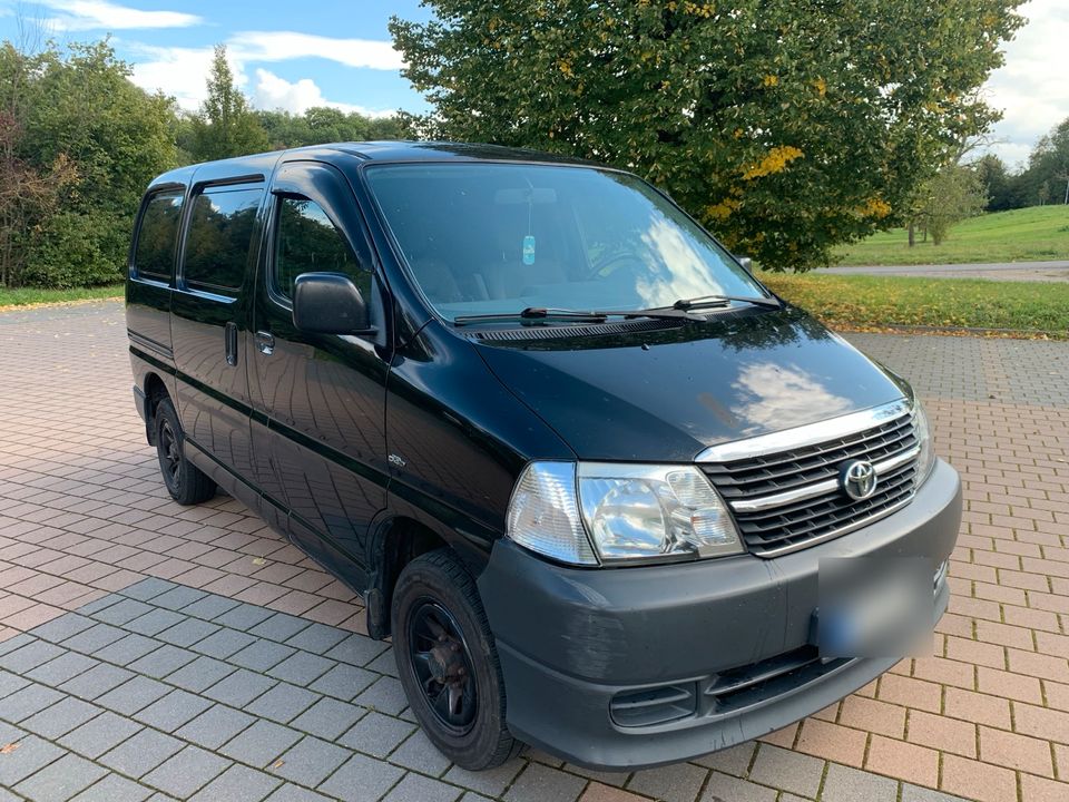 Toyota Hiace Allrad 4x4  пробіг: 371000 рік: Oktober 2007 потужність:117 PS коробка: Manuell ціна: 5800 - Фото 1