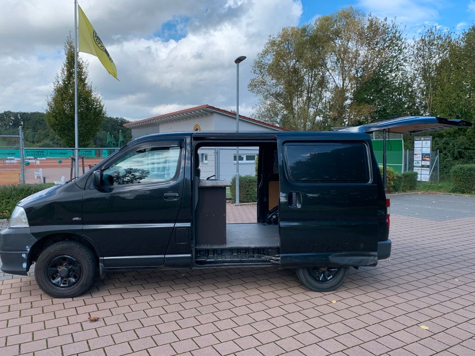 Toyota Hiace Allrad 4x4  пробіг: 371000 рік: Oktober 2007 потужність:117 PS коробка: Manuell ціна: 5800 - Фото 13