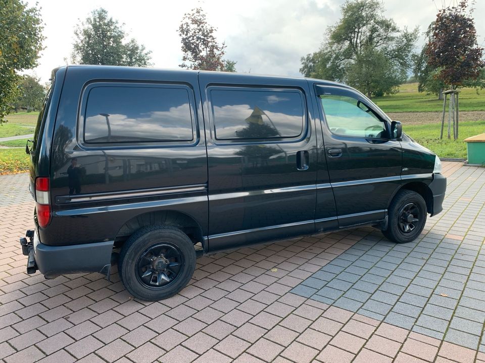 Toyota Hiace Allrad 4x4  пробіг: 371000 рік: Oktober 2007 потужність:117 PS коробка: Manuell ціна: 5800 - Фото 4