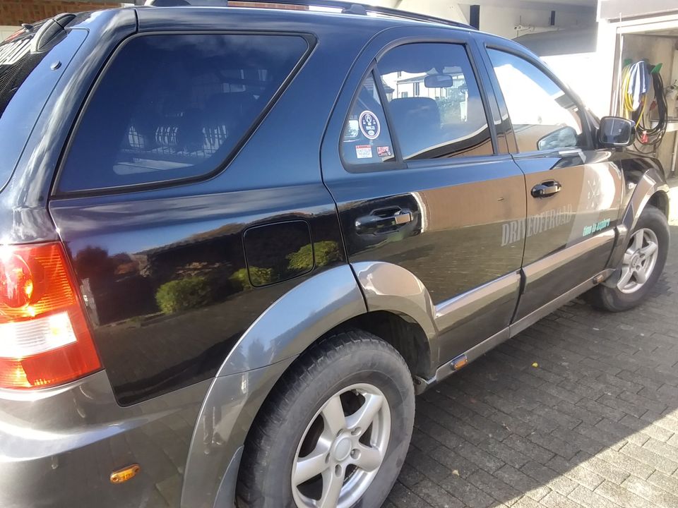 Джип для Kia Sorento EX 2,5  пробіг: 219000 рік: Dezember 2006 Diesel потужність:140 PS коробка: Automatik ціна: 2850 - Фото 1