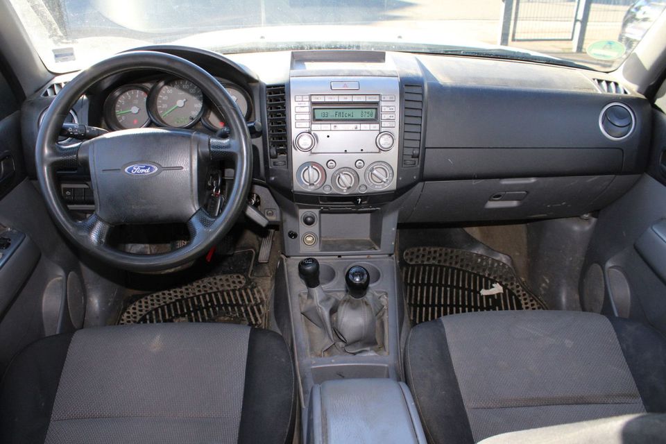 Повнопривідний позашляховик для війстькових Ford Ranger 2.5 TD Doka 4X4/Klima/Hardtop пробіг: 286000 рік: Juni 2008 Diesel потужність:143 PS ціна: 5400 - Фото 11