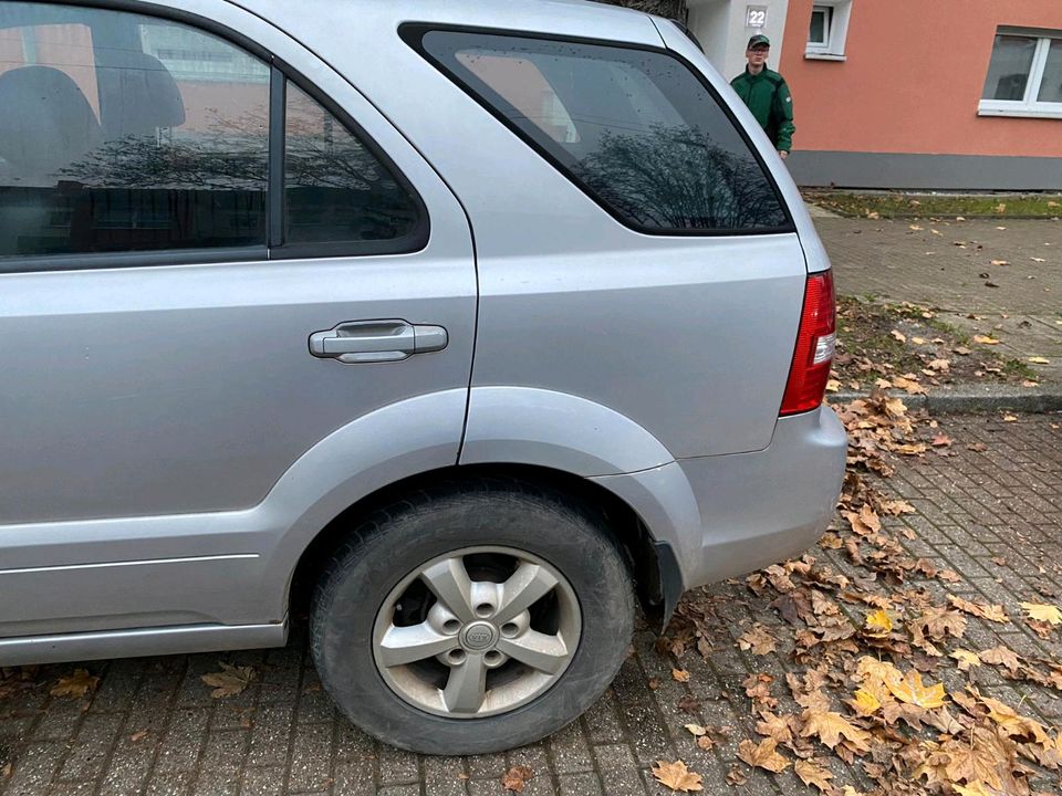 Kia Sorento 4X4 2.5 Crdi пробіг: 190000 рік: Dezember 2006 Diesel коробка: Manuell ціна: 2700 - Фото 10