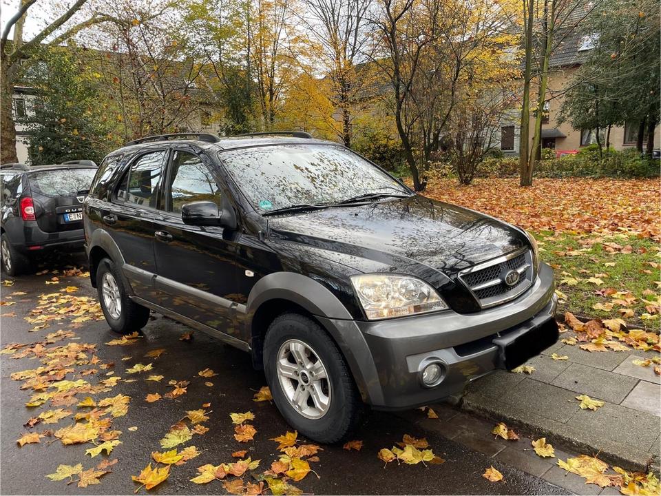 Придбати дешевий джип Kia Sorento 2.5 CRDI Allrad 4x4 пробіг: 229000 рік: November 2005 Diesel потужність:140 PS коробка: Manuell ціна: 2690 - Фото 0