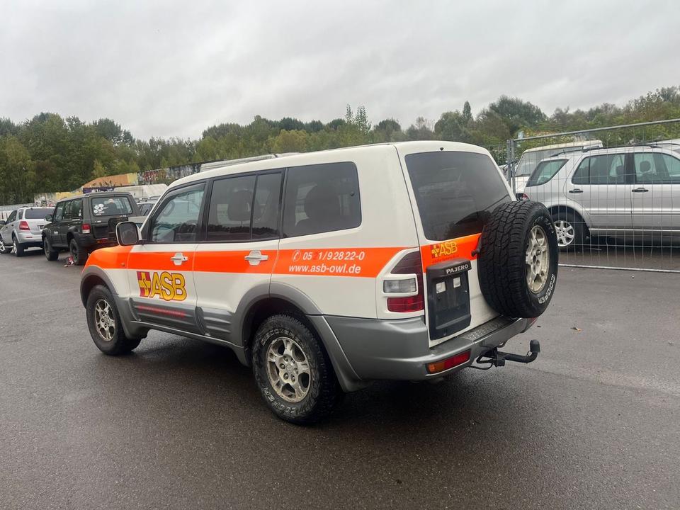 Mitsubishi Pajero 3,2 DI-D Avance 4X4  пробіг: 372000 рік: Dezember 2002 Diesel потужність:160 PS коробка: Manuell ціна: 4899 - Фото 3