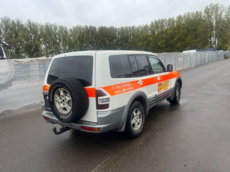 Mitsubishi Pajero 3,2 DI-D Avance 4X4  пробіг: 372000 рік: Dezember 2002 Diesel потужність:160 PS коробка: Manuell ціна: 4899 - Фото 5