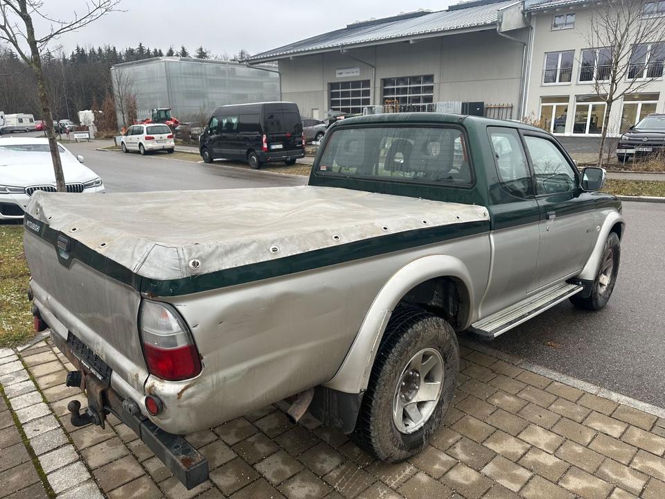 Mitsubishi L200 TD 4x4  пробіг: 229000 рік: Juni 2004 Diesel потужність:116 PS ціна: 5999 - Фото 4