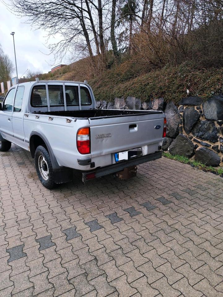 Дешевий джип для ЗСУ Ford Ranger Allrad 4x4 Offroad пробіг: 222800 рік: April 2002 Diesel потужність:109 PS ціна: 3450 - Фото 2