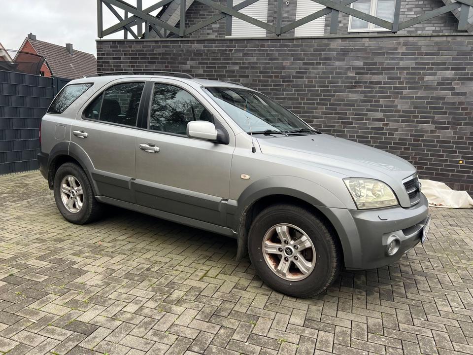 Купити дешевий джип Kia Sorento 2.5 CRDi EX EX пробіг: 325000 рік: Juni 2003 Diesel потужність:140 PS коробка: Manuell ціна: 1999 - Фото 0