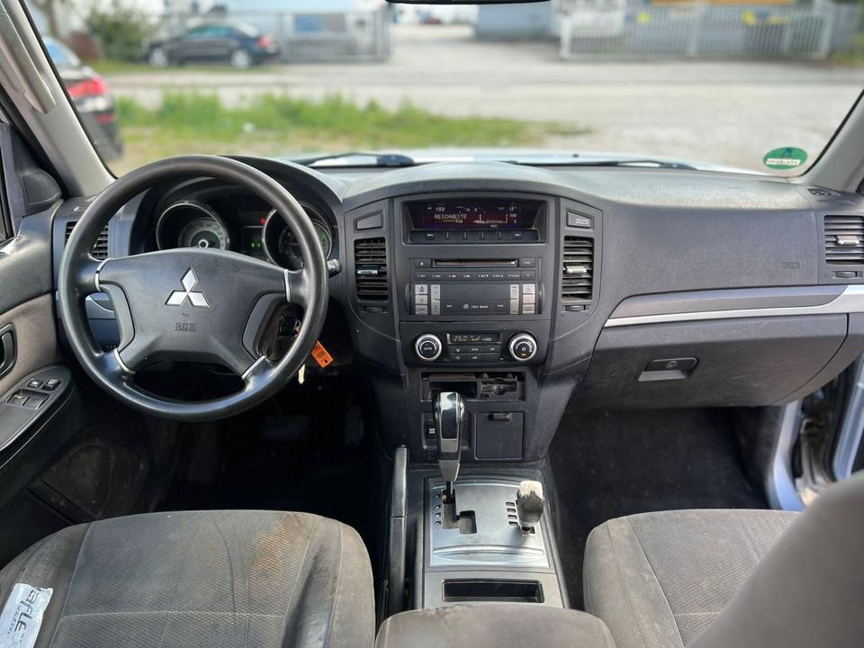 Mitsubishi Pajero 3.2 DI-D пробіг: 240000 Pajero Diesel потужність:170 PS коробка: Automatik ціна: 4990 - Фото 10