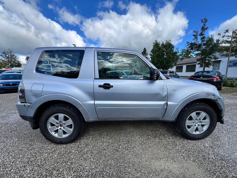 Mitsubishi Pajero 3.2 DI-D пробіг: 240000 Pajero Diesel потужність:170 PS коробка: Automatik ціна: 4990 - Фото 2