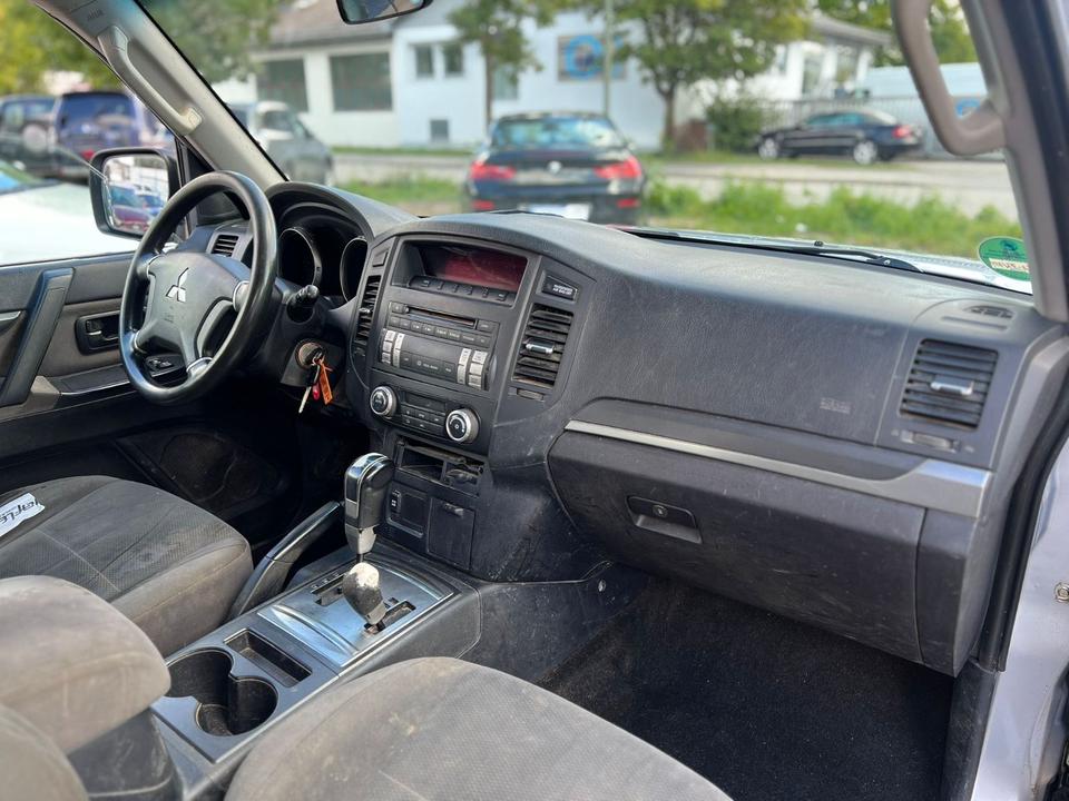 Mitsubishi Pajero 3.2 DI-D пробіг: 240000 Pajero Diesel потужність:170 PS коробка: Automatik ціна: 4990 - Фото 7