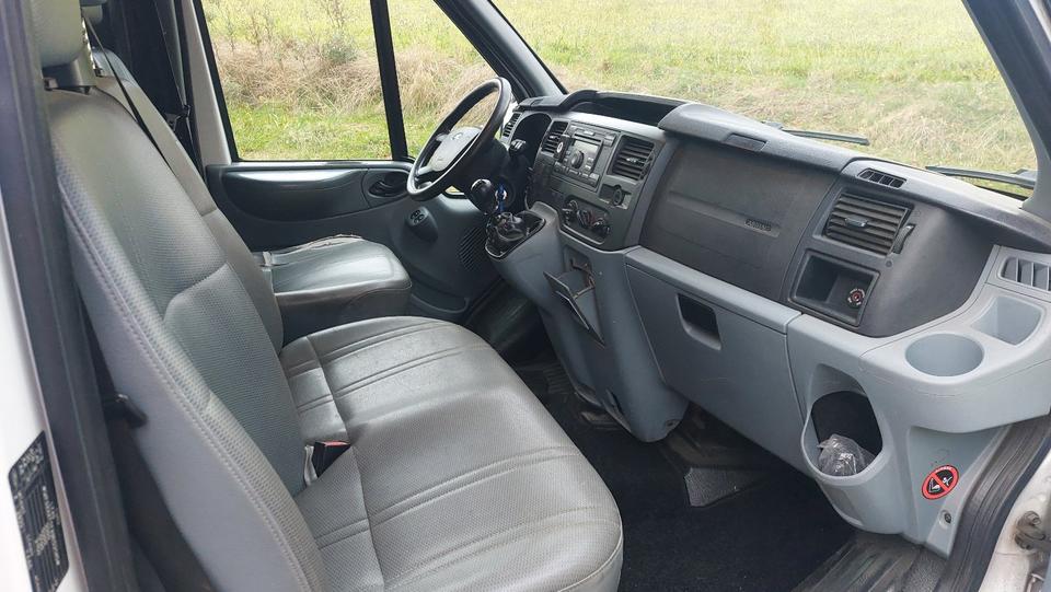 Ford Transit 2.4l Diesel AWD 4x4 140PS пробіг: 245600 рік: Mai 2010 Diesel потужність:140 PS коробка: Manuell ціна: 4900 - Фото 4