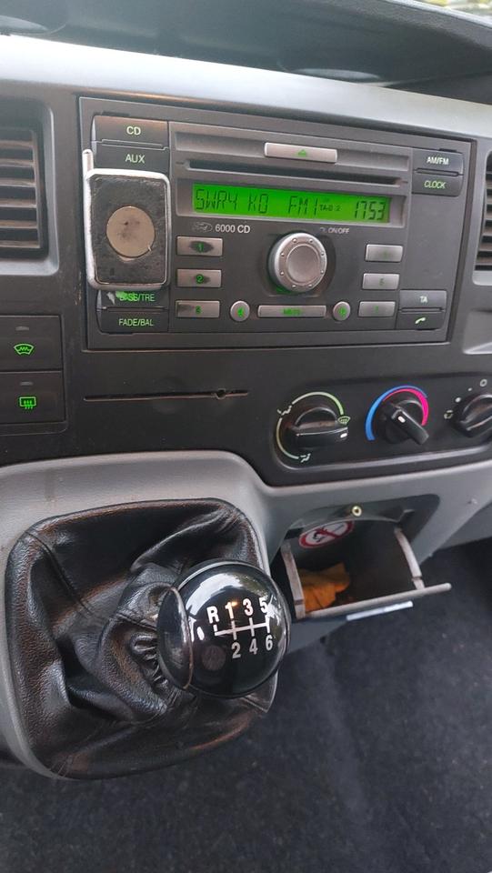 Ford Transit 2.4l Diesel AWD 4x4 140PS пробіг: 245600 рік: Mai 2010 Diesel потужність:140 PS коробка: Manuell ціна: 4900 - Фото 8
