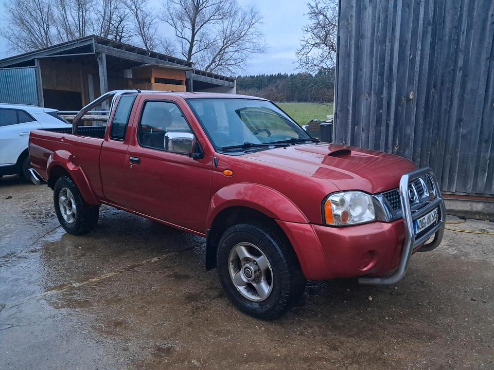 Дешевий джип Nissan Navara Pickup 4x4 пробіг: 255000 рік: Mai 2003 Diesel потужність:133 PS коробка: Manuell ціна: 4900 - Фото 3