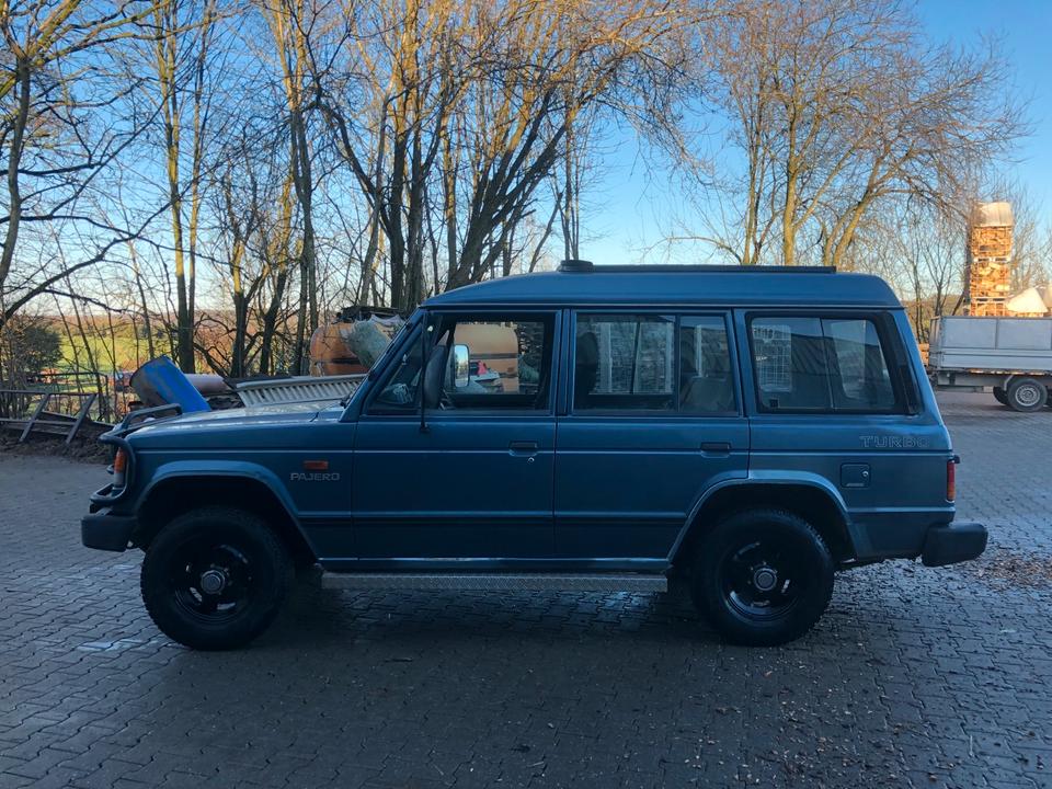 Mitsubishi Pajero 2.5 Turbo Diesel 4x4 пробіг: 480000 рік: Juli 1987 Diesel потужність:84 PS коробка: Manuell ціна: 3450 - Фото 3