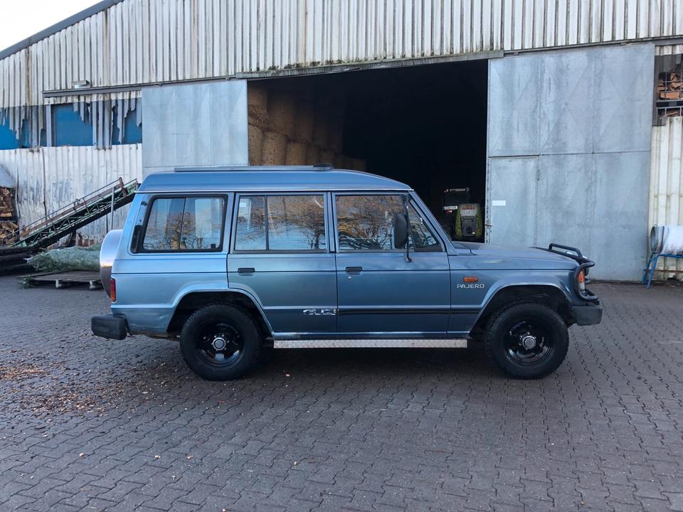 Mitsubishi Pajero 2.5 Turbo Diesel 4x4 пробіг: 480000 рік: Juli 1987 Diesel потужність:84 PS коробка: Manuell ціна: 3450 - Фото 5