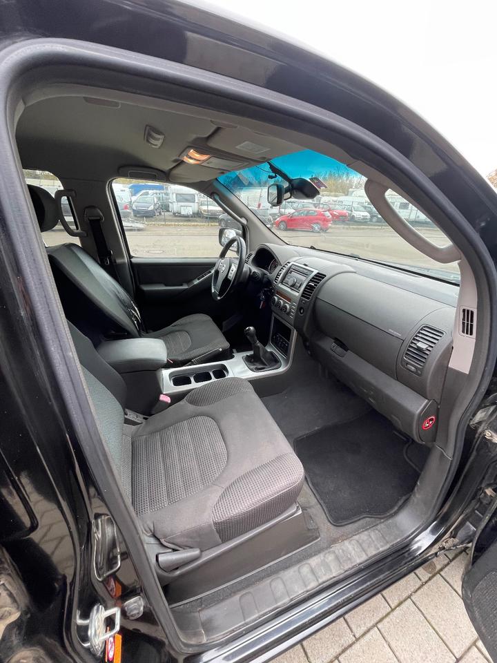 Nissan Pathfinder 2.5 dCi 4x4 Allrad  пробіг: 266000 рік: Mai 2007 Diesel потужність:171 PS коробка: Manuell ціна: 5990 - Фото 14