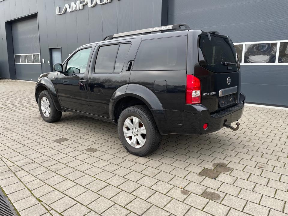 Nissan Pathfinder 2.5 dCi 4x4 Allrad  пробіг: 266000 рік: Mai 2007 Diesel потужність:171 PS коробка: Manuell ціна: 5990 - Фото 3