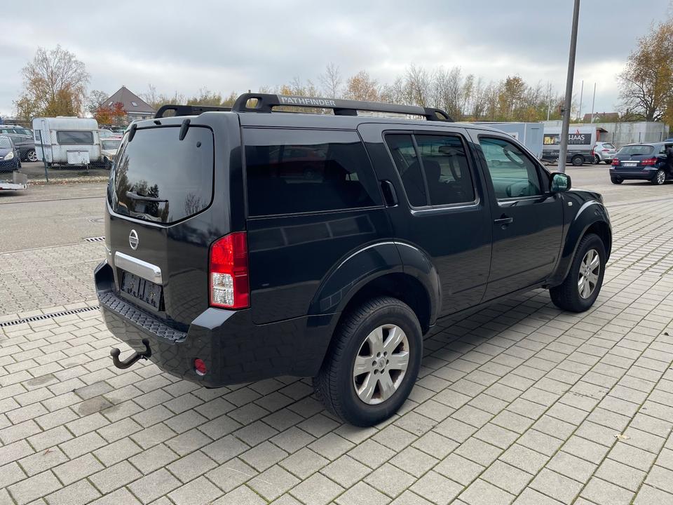 Nissan Pathfinder 2.5 dCi 4x4 Allrad  пробіг: 266000 рік: Mai 2007 Diesel потужність:171 PS коробка: Manuell ціна: 5990 - Фото 5