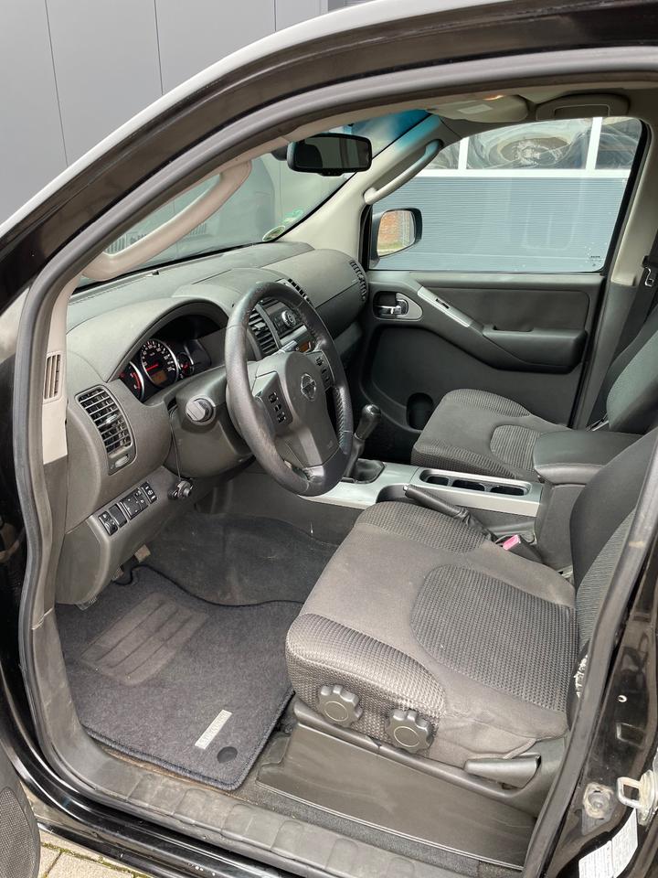 Nissan Pathfinder 2.5 dCi 4x4 Allrad  пробіг: 266000 рік: Mai 2007 Diesel потужність:171 PS коробка: Manuell ціна: 5990 - Фото 8