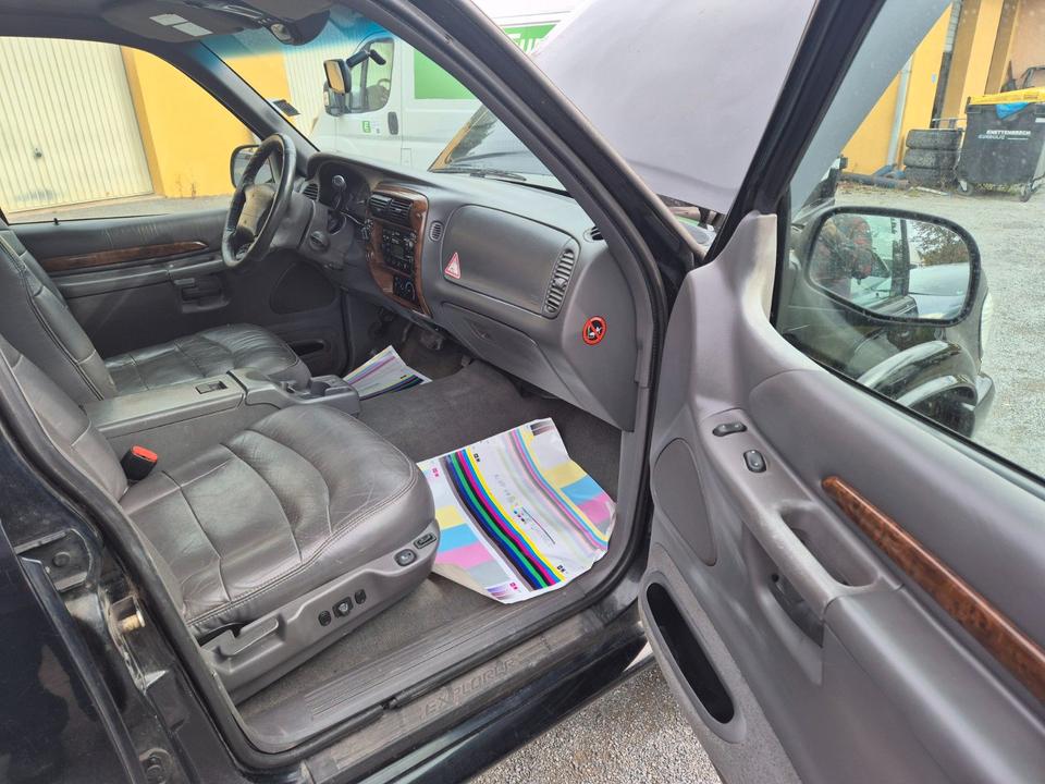 Ford Explorer U2 4x4 Allrad Offroad  пробіг: 139000 рік: Mai 2001 Benzin потужність:204 PS коробка: Automatik ціна: 3999 - Фото 11