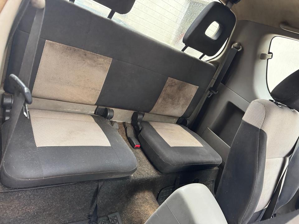 Надійний джип на фронт для ЗСУ Mitsubishi L200 2.5  пробіг: 300000 рік: Juli 2006 Diesel потужність:136 PS коробка: Manuell ціна: 4000 - Фото 8