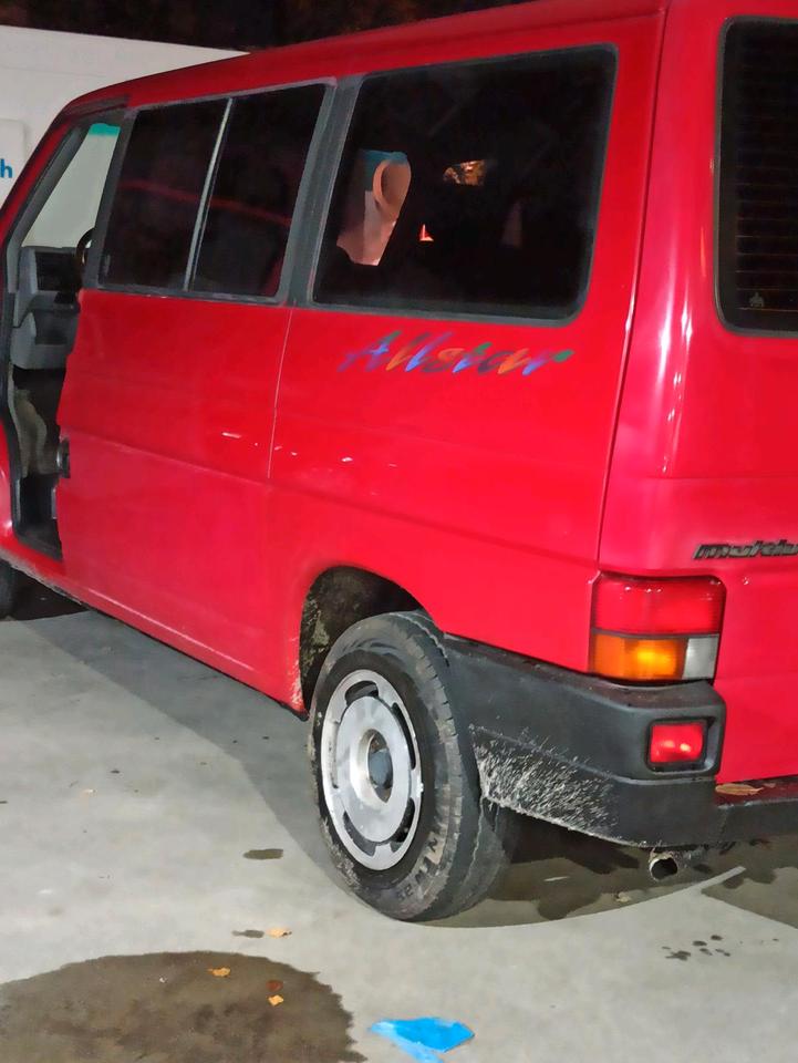  Volkswagen T4 пробіг: 375000 рік: März 1993 Diesel ціна: 3300 - Фото 6