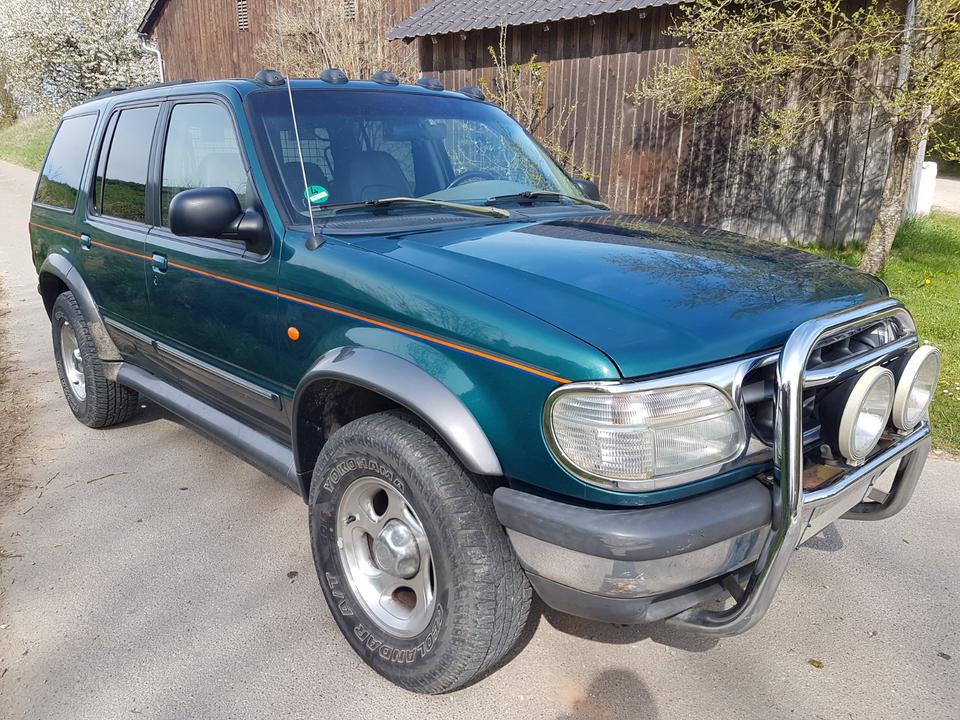 Ford Explorer U2 4x4 Allrad 4,0 V6  пробіг: 215000 рік: Oktober 1998 Benzin потужність:207 PS коробка: Automatik ціна: 1990 - Фото 1