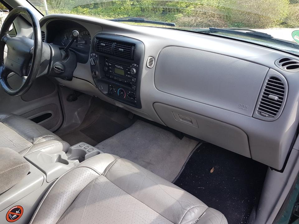 Ford Explorer U2 4x4 Allrad 4,0 V6  пробіг: 215000 рік: Oktober 1998 Benzin потужність:207 PS коробка: Automatik ціна: 1990 - Фото 11