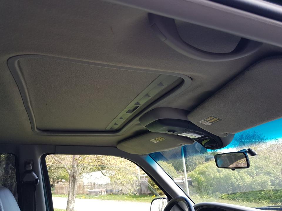 Ford Explorer U2 4x4 Allrad 4,0 V6  пробіг: 215000 рік: Oktober 1998 Benzin потужність:207 PS коробка: Automatik ціна: 1990 - Фото 12