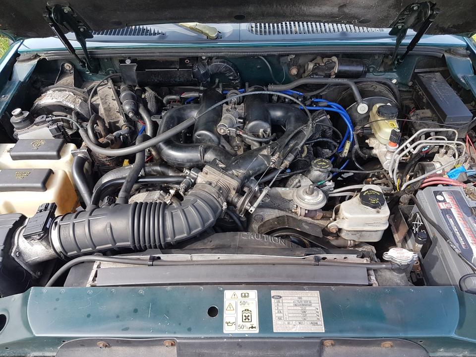 Ford Explorer U2 4x4 Allrad 4,0 V6  пробіг: 215000 рік: Oktober 1998 Benzin потужність:207 PS коробка: Automatik ціна: 1990 - Фото 15