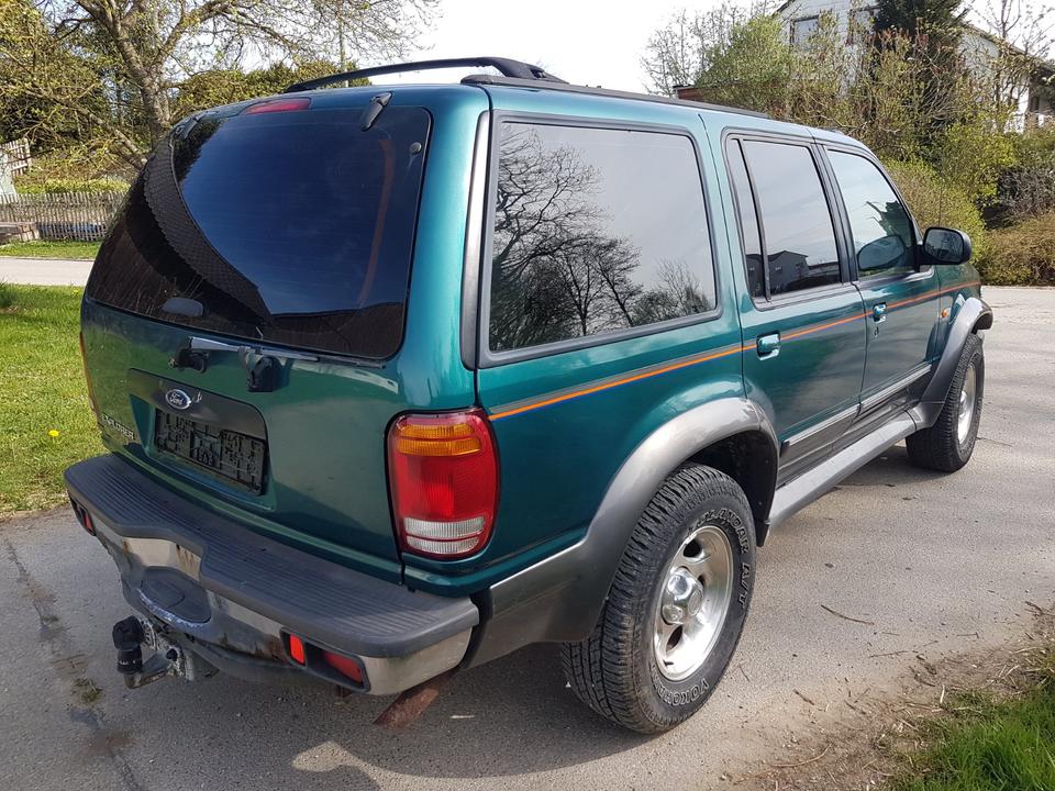 Ford Explorer U2 4x4 Allrad 4,0 V6  пробіг: 215000 рік: Oktober 1998 Benzin потужність:207 PS коробка: Automatik ціна: 1990 - Фото 2