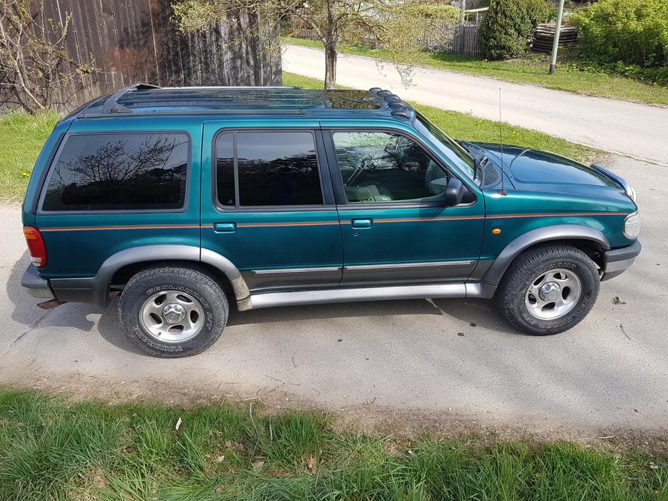 Ford Explorer U2 4x4 Allrad 4,0 V6  пробіг: 215000 рік: Oktober 1998 Benzin потужність:207 PS коробка: Automatik ціна: 1990 - Фото 4