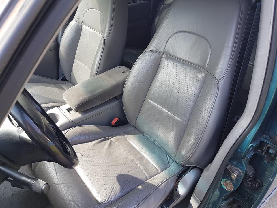 Ford Explorer U2 4x4 Allrad 4,0 V6  пробіг: 215000 рік: Oktober 1998 Benzin потужність:207 PS коробка: Automatik ціна: 1990 - Фото 6