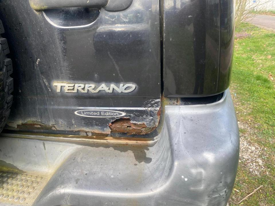 Nissan Terrano 2.7 Td 4x4 пробіг: 371316 рік: November 2004 Diesel потужність:125 PS коробка: Manuell ціна: 2900 - Фото 12